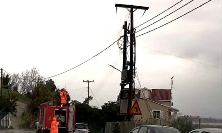 Κέρκυρα: Φωτιά σε κολόνα της ΔΕΗ στο Πέραμα