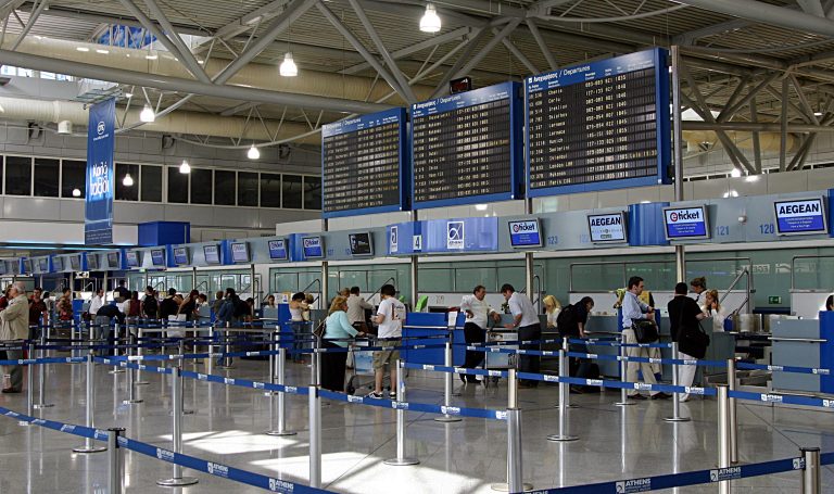 Χαμός σε πτήση για Αθήνα: Προσέφεραν 3.600 δολάρια και business class για να κατέβουν επιβάτες