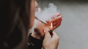 Metron Analysis: Υψηλή εξάρτηση από τη νικοτίνη στην Ελλάδα