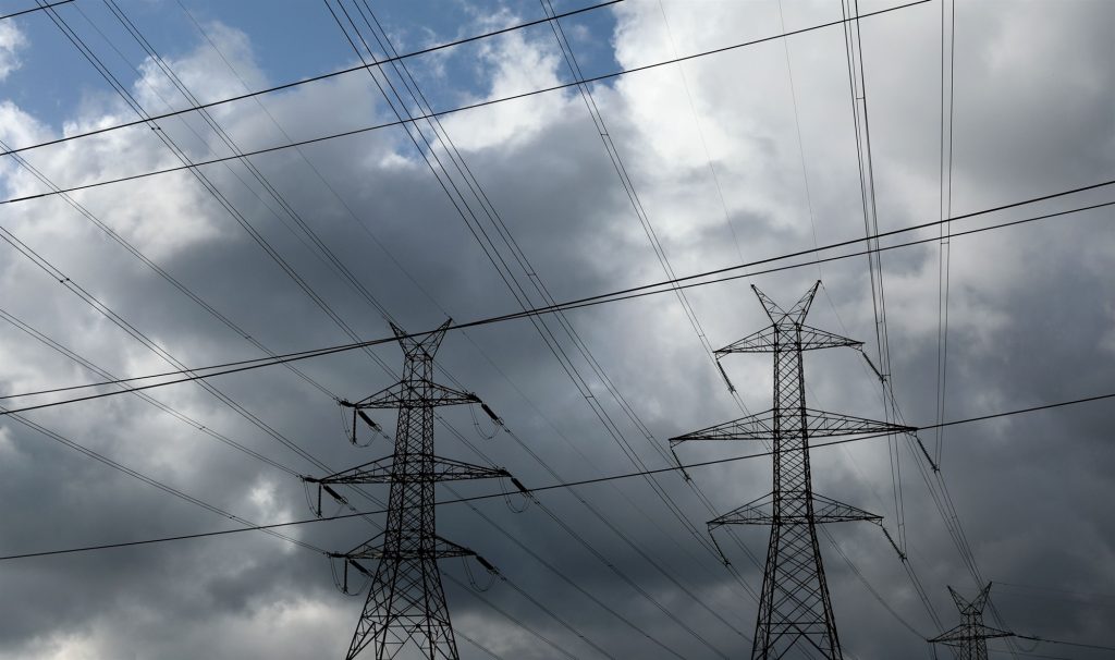 Πρόστιμο-καμπανάκι στον ΔΕΔΔΗΕ για ρευματοκλοπές