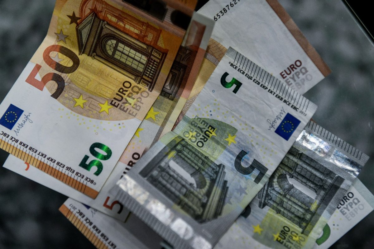Έρχονται αυξήσεις μισθών από το 2026