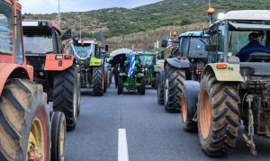 Λάρισα: Κλιμακώνουν τις κινητοποιήσεις οι αγρότες στο μπλόκο της Νίκαιας – Στο επίκεντρο τα Τέμπη