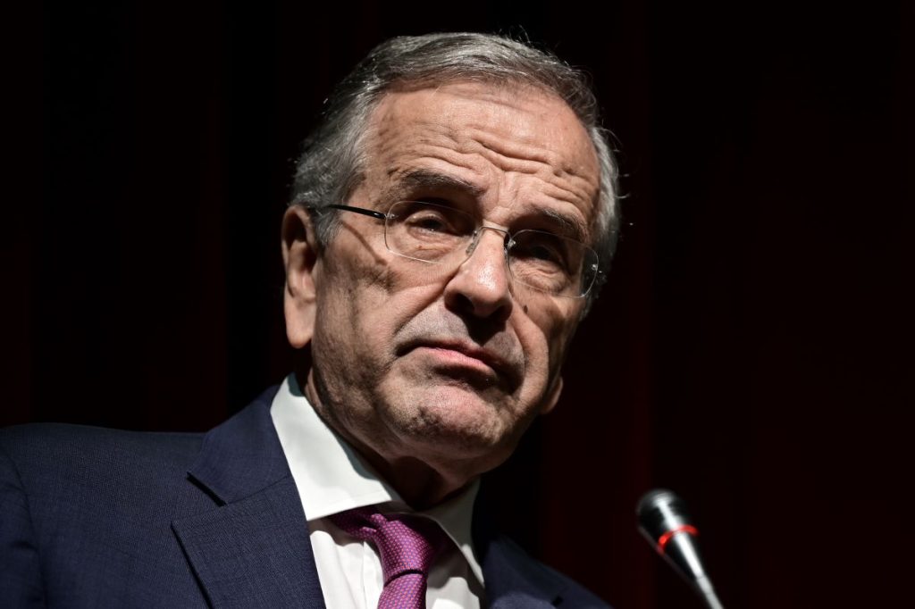 «Ποιος παρακολουθούσε το κινητό μου;» – Ευθεία σύγκρουση Σαμαρά με κυβέρνηση