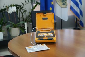 Υπουργείο Παιδείας: Νέο πρόγραμμα για απινιδωτές στα σχολεία