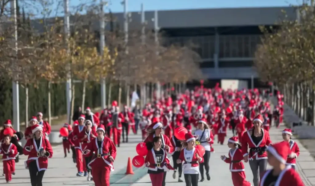 Αθήνα: Κλειστοί δρόμοι για το Athens Santa Run 2025