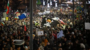 «Μαφιόζοι, παραιτηθείτε»: Χιλιάδες Βούλγαροι στους δρόμους