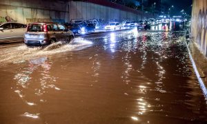 Κακοκαιρία Byron: 331 κλήσεις στην Πυροσβεστική σε Αττική και Πελοπόννησο