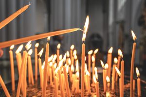 Εορτολόγιο: Δείτε ποιοι γιορτάζουν σήμερα, Δευτέρα 20/4/2026