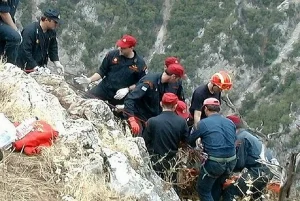 Κρήτη: Δύσκολη επιχείρηση σε φαράγγι για τραυματισμένο ορειβάτη