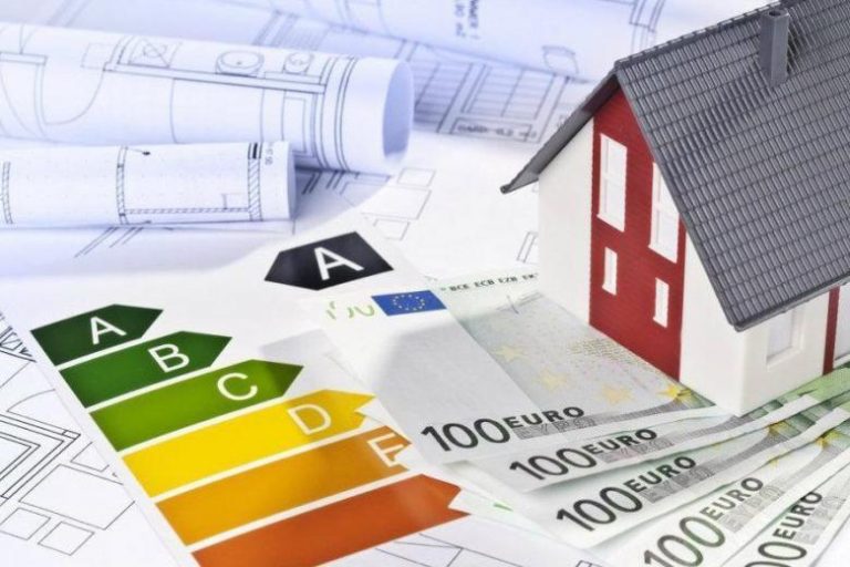 Ξεκινά το «Εξοικονομώ 2025» – Πράσινο φως για 20.840 νοικοκυριά
