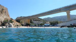 Κρήτη: Τμήμα γέφυρας αποκολλήθηκε και έπεσε στο δρόμο