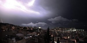 Έκτακτο δελτίο καιρού με κόκκινη προειδοποίηση για 9 περιοχές – Πώς επηρεάζεται η Αττική