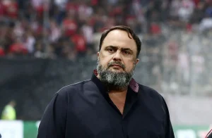 Θρήνος για τον Βαγγέλη Μαρινάκη