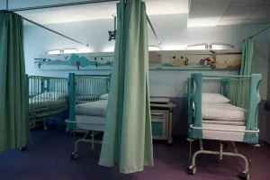 Στο κόκκινο τα παιδιατρικά: 500 παιδιά σε 24 ώρες στο «Αγλαΐα Κυριακού»