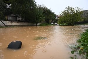 Κακοκαιρία: Ποιος πληρώνει τις ζημιές σε σπίτια και καταστήματα – Τι δικαιούνται οι ενοικιαστές
