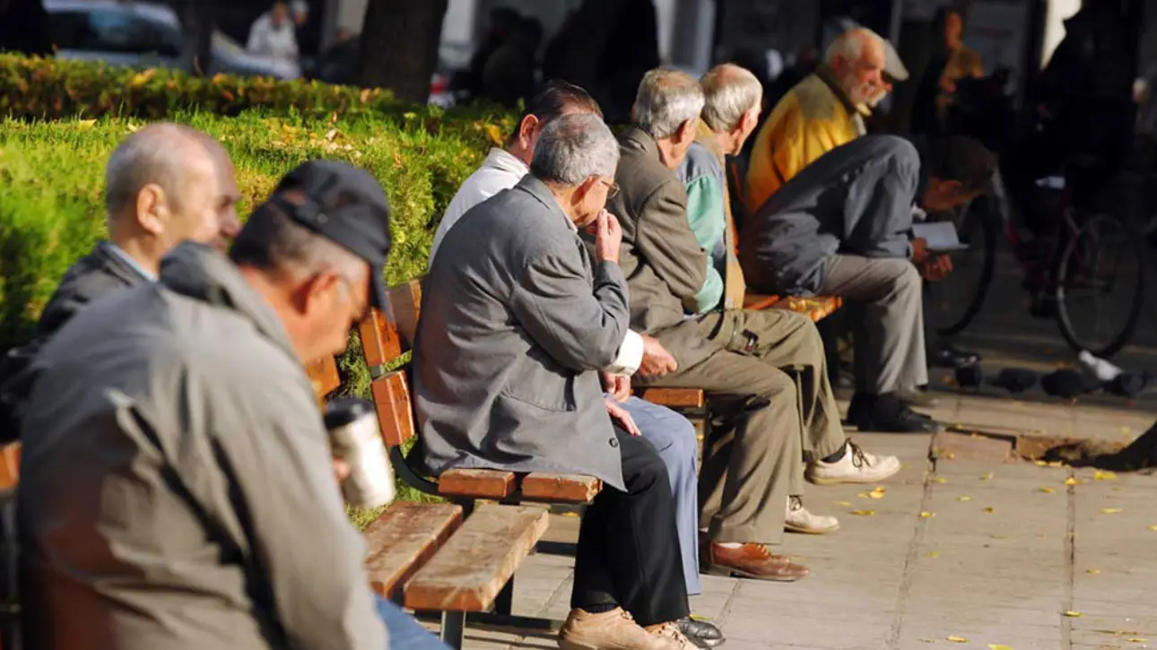 Συχνές ερωτήσεις για τη σύνταξη 418 ευρώ χωρίς ένσημα: Ο πλήρης οδηγός δικαιούχων