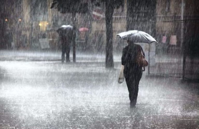 Ξαφνική ανατροπή: 27άρια και ξαφνικές μπόρες- Πού χαλάει ο καιρός σήμερα Τετάρτη 29/04