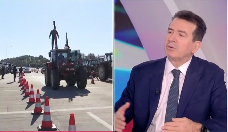 Χρυσοχοΐδης: «Παράνομη πράξη» η κατάληψη δρόμων από αγρότες