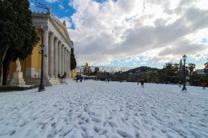 Καιρός: Χιόνια στην Αττική την Πρωτοχρονιά