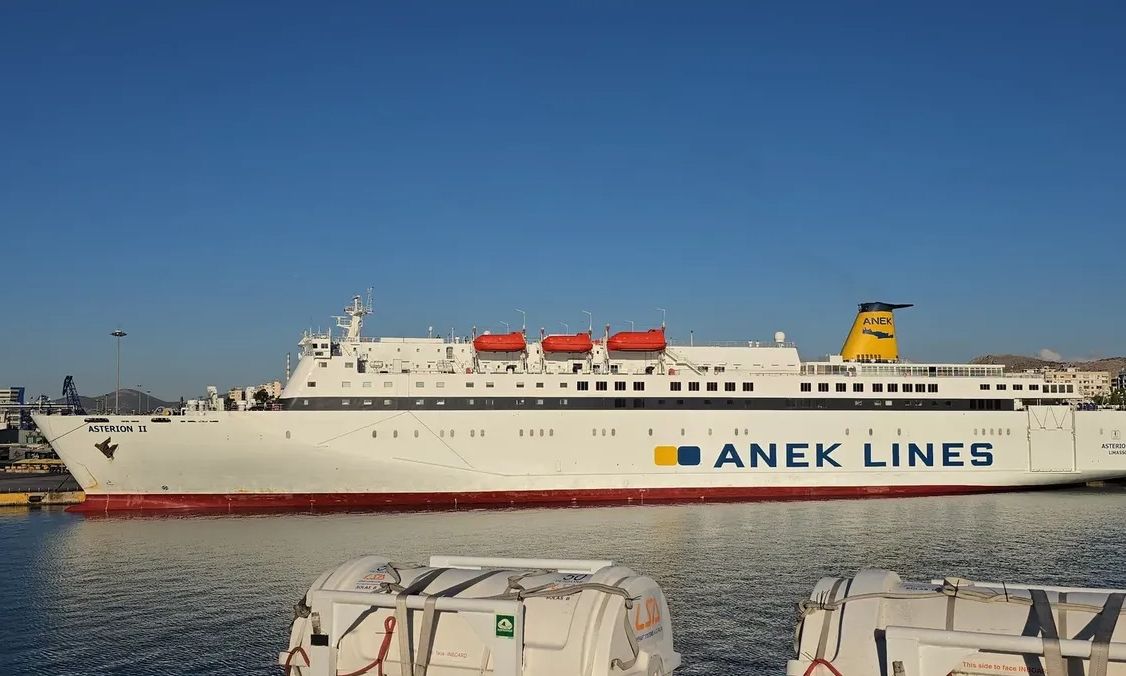 Ηράκλειο: Προσωρινή απαγόρευση απόπλου για το «ΑΣΤΕΡΙΩΝ ΙΙ» λόγω μηχανικής βλάβης