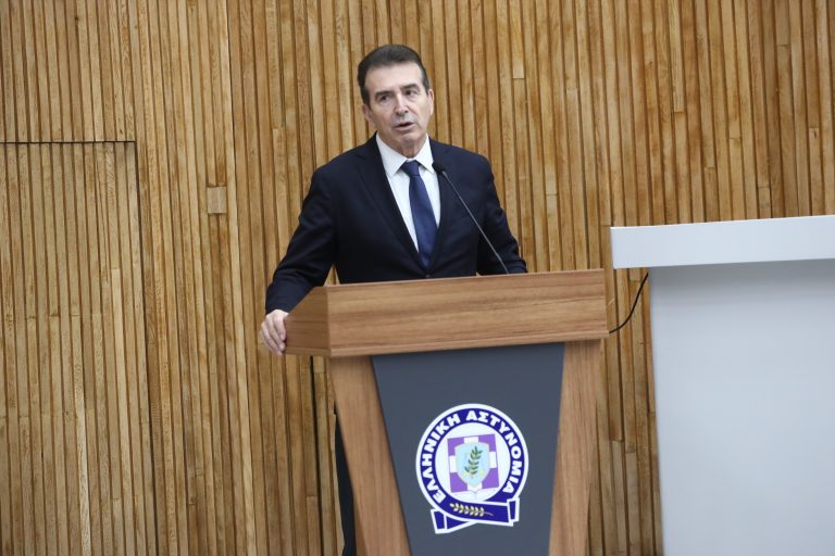 Χρυσοχοΐδης: «Η τραγωδία στα Τρίκαλα μας γεμίζει βαθιά θλίψη»
