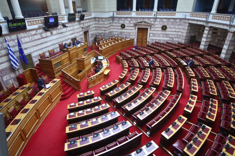 Τα 35 “ορφανά της Βουλής”