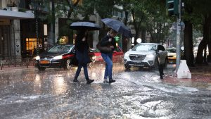 Κακοκαιρία «χτύπησε» το Αλιβέρι Ευβοίας