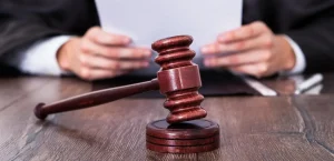Ισόβια για 49χρονο μετά από επίθεση σε 55χρονη επιχειρηματία