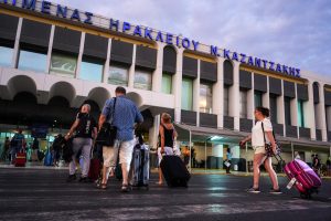 Update: Ισχυρές βροχές επηρέασαν πτήσεις στο αεροδρόμιο Ηρακλείου