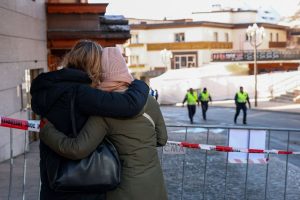 Ελβετία: Πώς μια «στιγμή» έγινε εφιάλτης στο πρωτοχρονιάτικο πάρτι