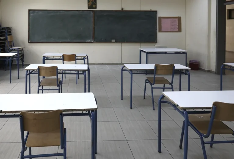 Βανδαλισμοί σε σχολεία: «Μπιλιέτο» στους γονείς για τα σπασμένα