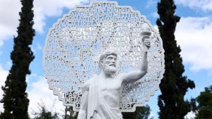 Πεδίον του Άρεως: Άγνωστοι βανδάλισαν το άγαλμα του Προμηθέα