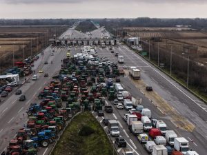 Θεσσαλονίκη: Σε ισχύ από σήμερα ο 48ωρος αποκλεισμός στα τελωνεία