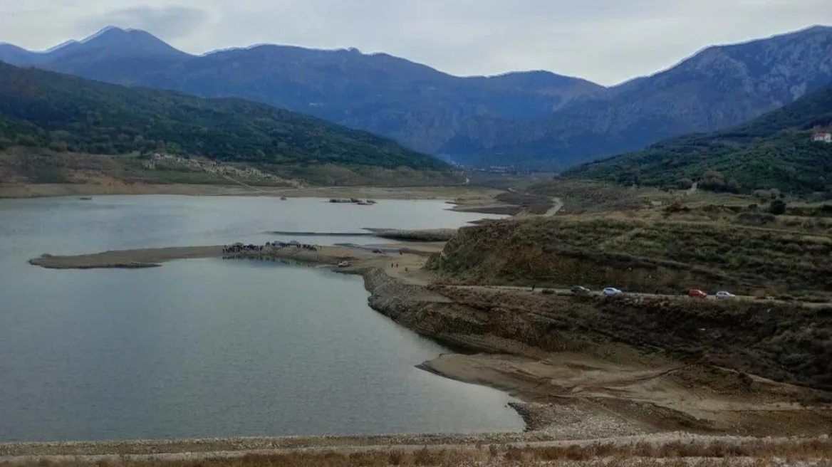 Λειψυδρία στην Κρήτη: Οριακή η κατάσταση στο Φράγμα Αποσελέμη