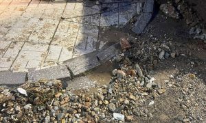 Βάρη: Σκηνές θεομηνίας από την κακοκαιρία
