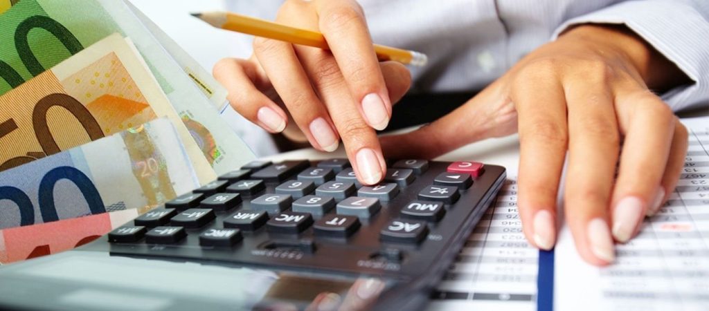 Επιτόκια: Μικρή ανάσα στα δάνεια – Τι δείχνουν τα νέα στοιχεία