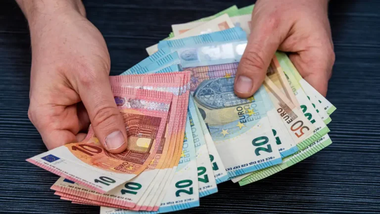 Επιδότηση έως 17.500 ευρώ σε νέους που θέλουν να ξεκινήσουν επιχείρηση