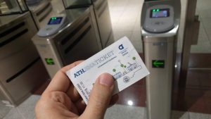 Αυξάνονται τα πρόστιμα για μετακίνηση χωρίς εισιτήριο στα Μέσα Μαζικής Μεταφοράς