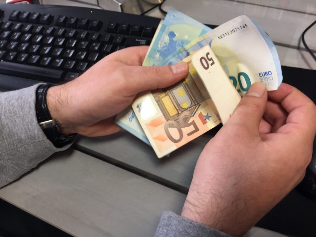 Ποιοι πληρώνονται έως 30 Απριλίου – Όλες οι καταβολές σε συντάξεις και επιδόματα