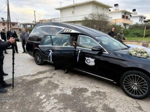 Ηράκλειο Κρήτης: Ο γαμπρός πήγε στην εκκλησία με την νεκροφόρα!
