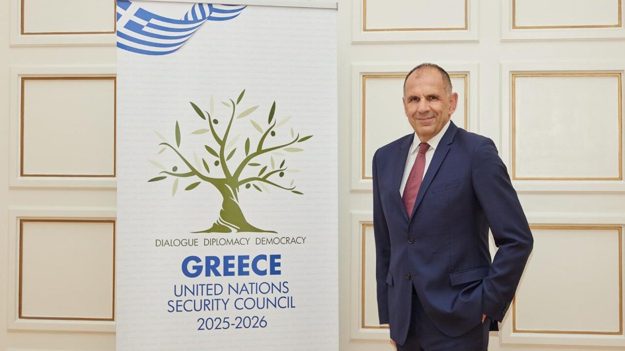 Γεραπετρίτης για Κυπριακό: Διευρυμένη συνάντηση όταν ωριμάσουν οι συνθήκες