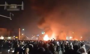Χάος στο Ιράν: Νεκροί διαδηλωτές, συνθήματα κατά του Αλί Χαμενεΐ και απειλές Ντόναλντ Τραμπ