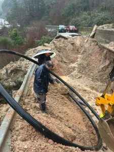 Ισχυρή κακοκαιρία πλήττει Ήπειρο και Ηλεία – Πού έπεσε χιόνι