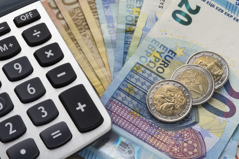 Κατώτατος μισθός: Προς αύξηση γύρω στο 4% δείχνουν οι προτάσεις