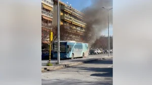 Φωτιά σε λεωφορείο στη Θεσσαλονίκη