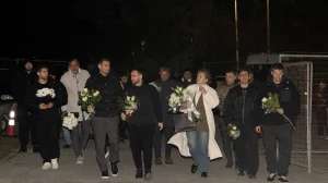 ΠΑΟΚ: Λουτσέσκου και παίκτες τίμησαν τη μνήμη των 7 οπαδών