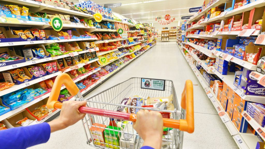 Νέο Market Pass με voucher έως 200 ευρώ σε 600.000 ευάλωτους πολίτες