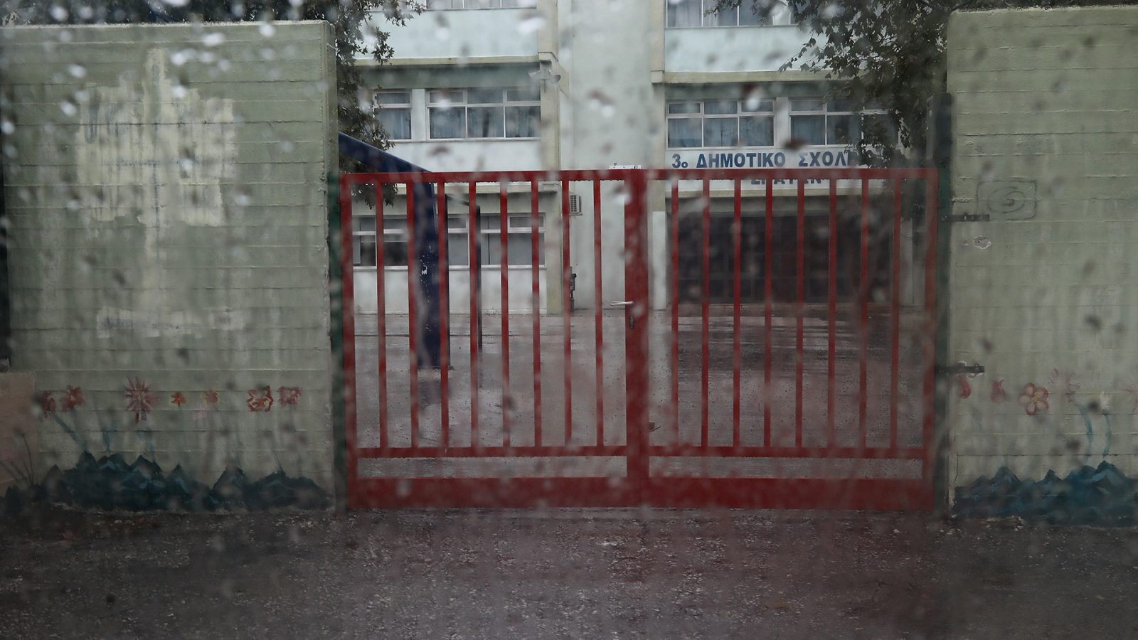 Κλειστά σχολεία και αύριο Πέμπτη – Οι αποφάσεις των Δήμων