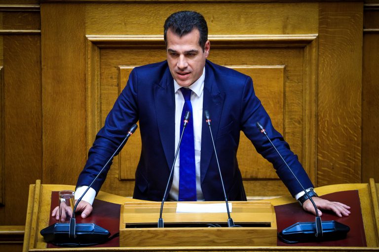Στο τραπέζι η απαγόρευση της μπούρκας στην Ελλάδα