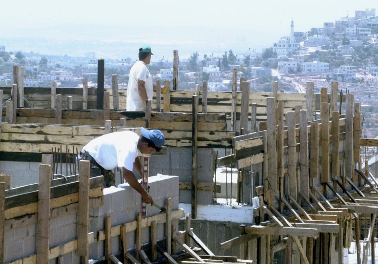 Ανεβάζει ρυθμούς η οικοδομική δραστηριότητα